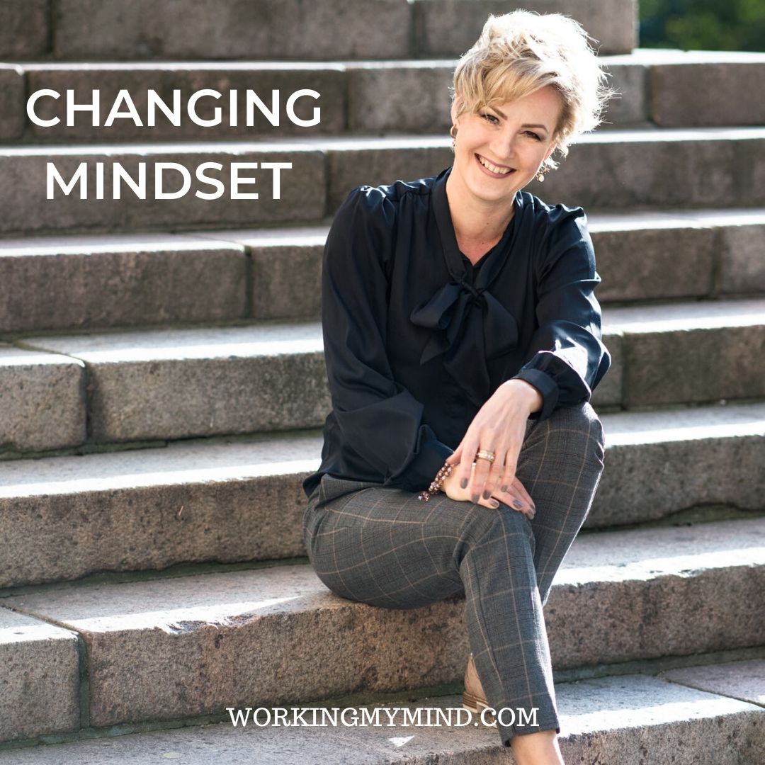 You are currently viewing Changing mindset and creating a happier new you